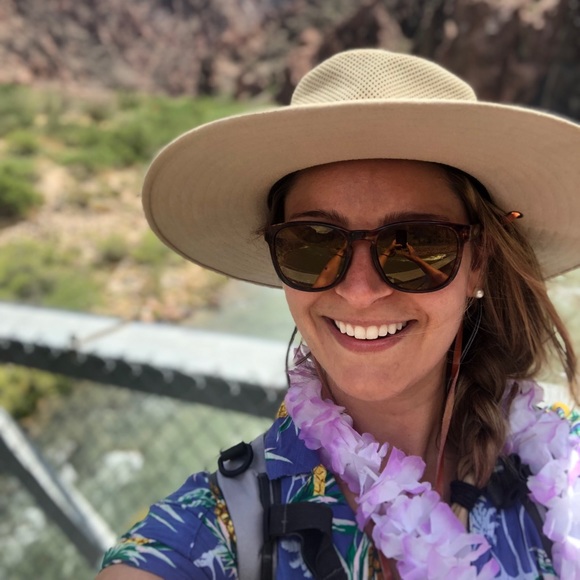 Meet your Posher - Picture 1 of 1